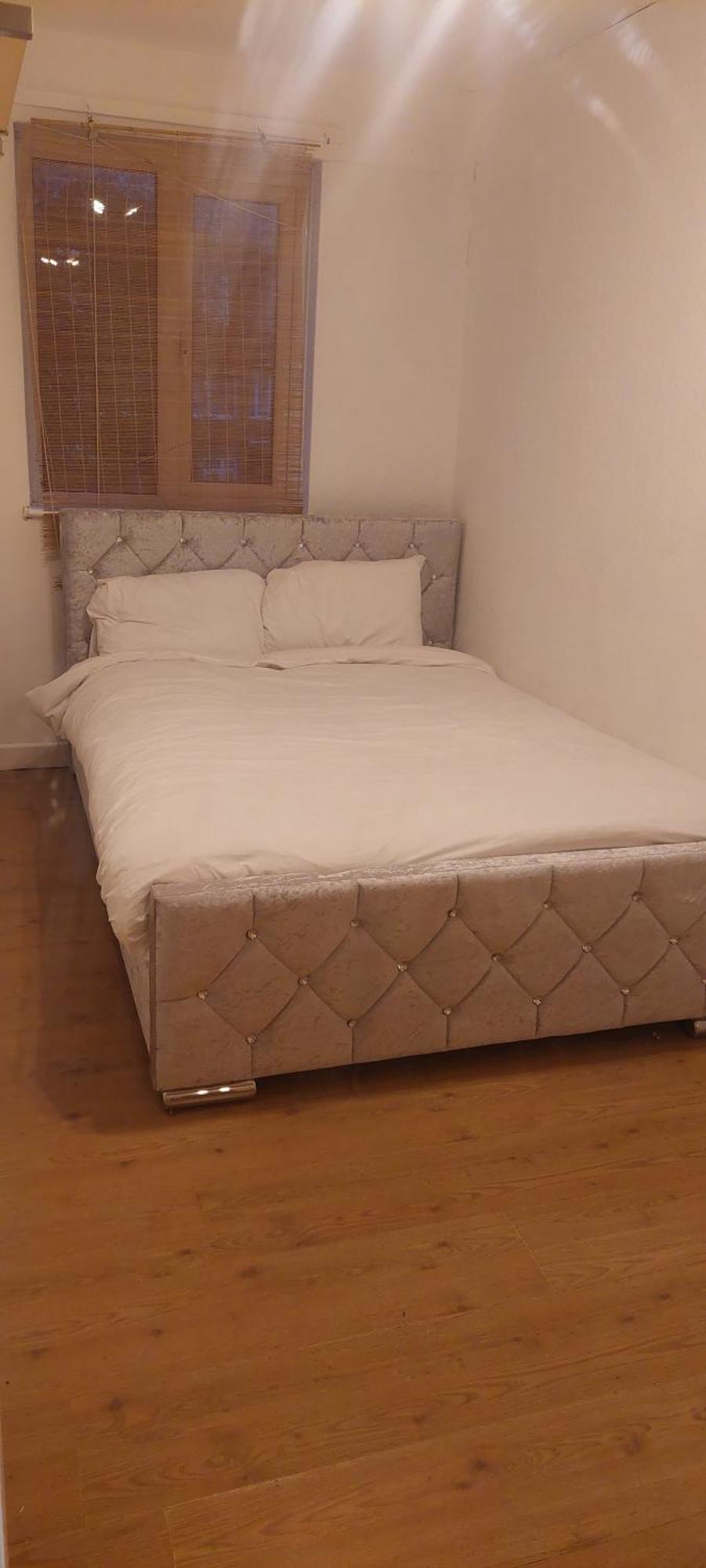Home Away In A Close Thamesmead  외부 사진